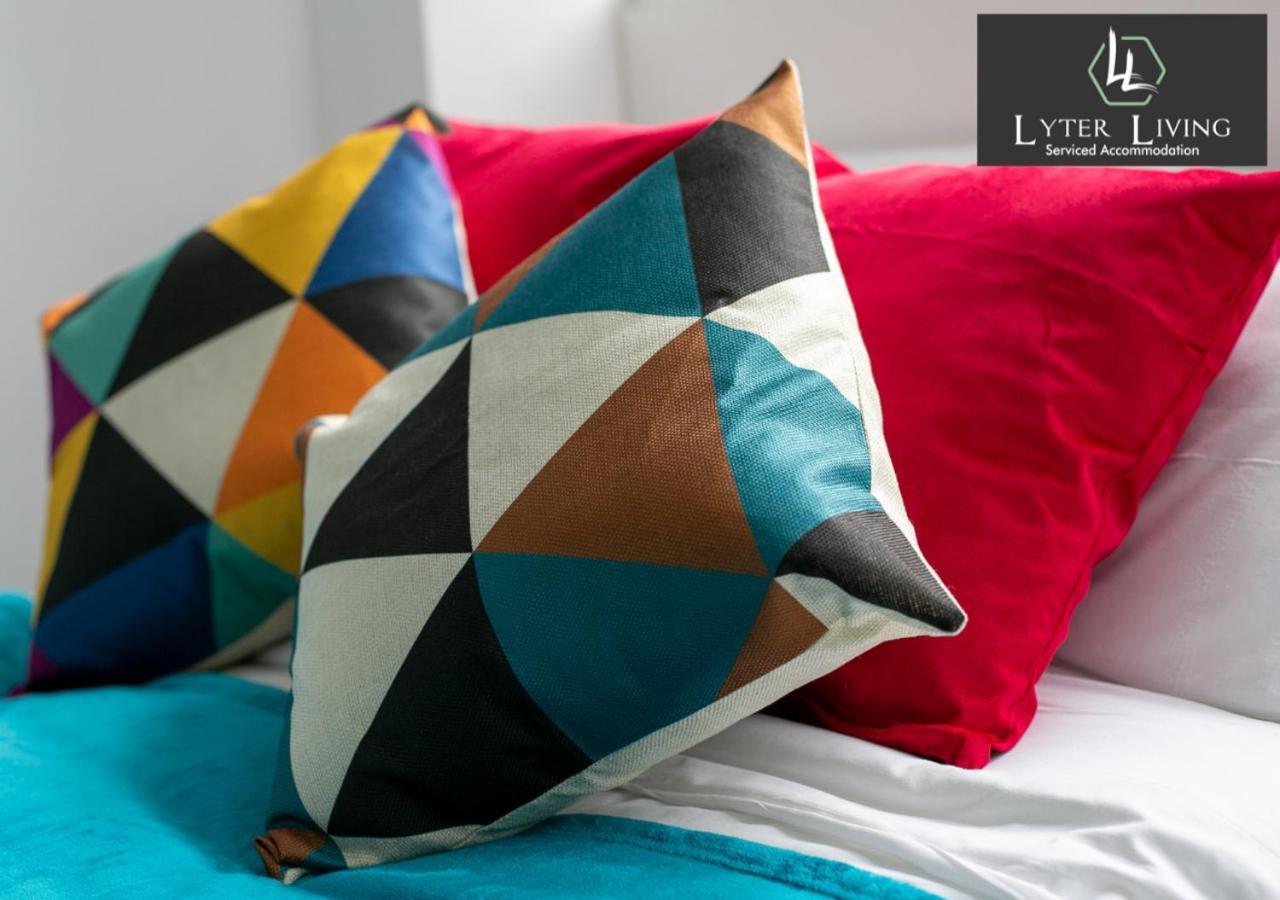 Studio Apartments By Lyter Living Desks & Wifi - Monthly Stays Available Лестър Екстериор снимка